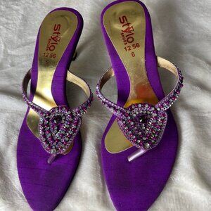 NWOB Stylo Shoes Women's Purple and Gold Beaded Heels size 6